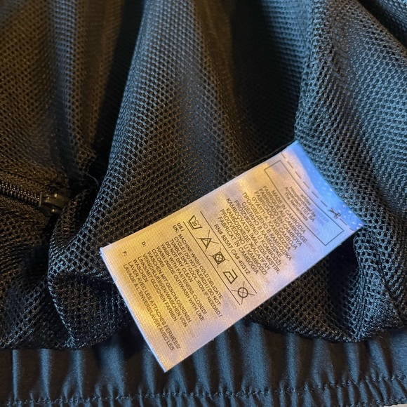 Adidas lightweight jacket - Picture 4 of 6